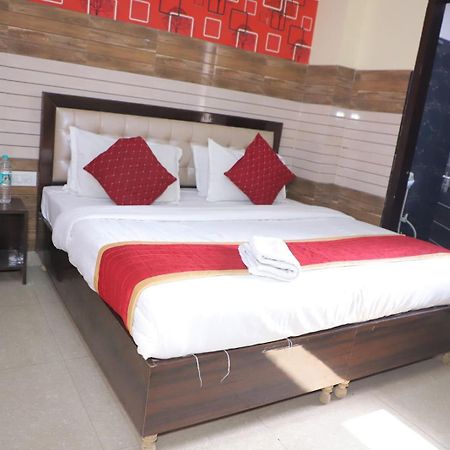 Hotel Aditya Residency Near Sector 63 Metro Station نويدا المظهر الخارجي الصورة